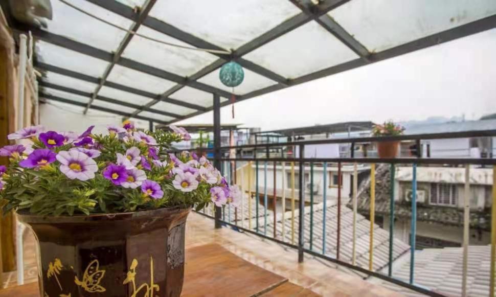 Zhangjiajie April Hostel Esterno foto