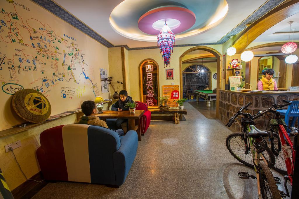 Zhangjiajie April Hostel Esterno foto
